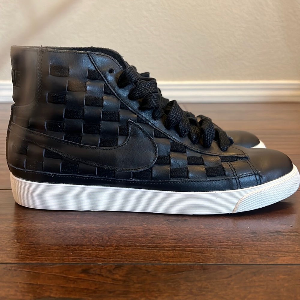 Nike high tops women’s size 8